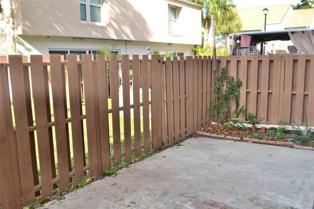 8237 NW 8th Court 4, Plantation, FL 33324