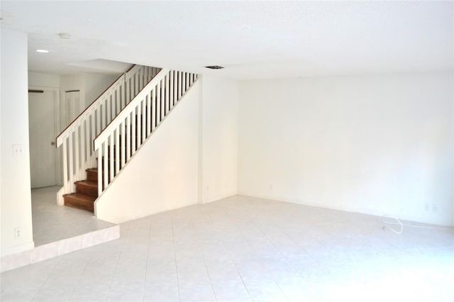 8237 NW 8th Court 4, Plantation, FL 33324