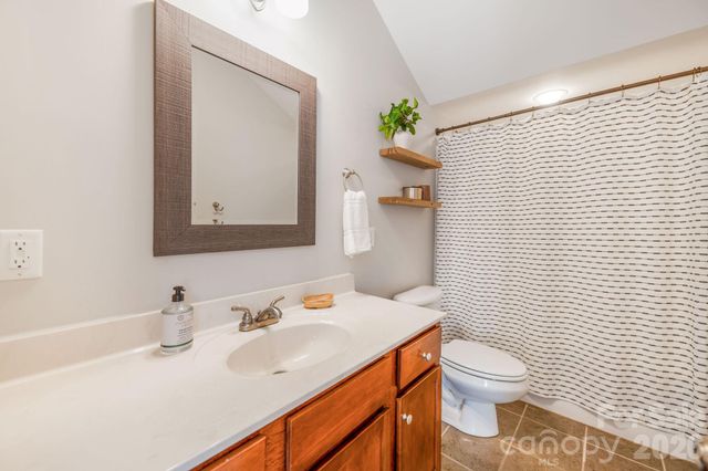 8 Lamar Avenue, Asheville, NC 28803