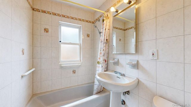 48-40 186th Street, Fresh Meadows, NY 11365