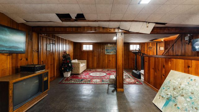 48-40 186th Street, Fresh Meadows, NY 11365