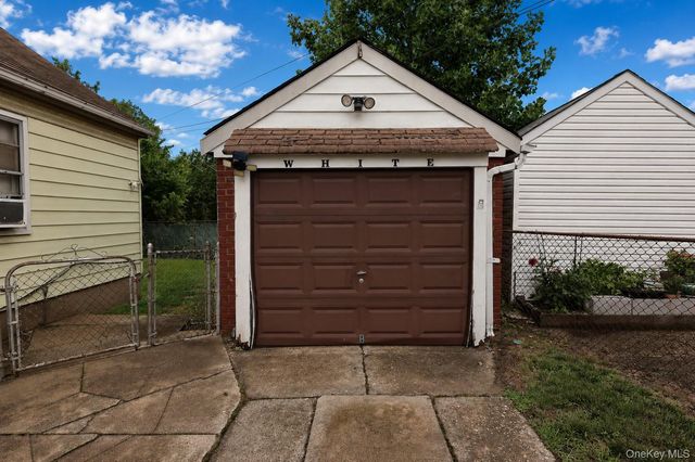 48-40 186th Street, Fresh Meadows, NY 11365