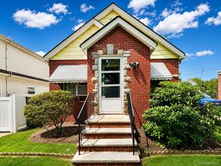 48-40 186th Street, Fresh Meadows, NY 11365