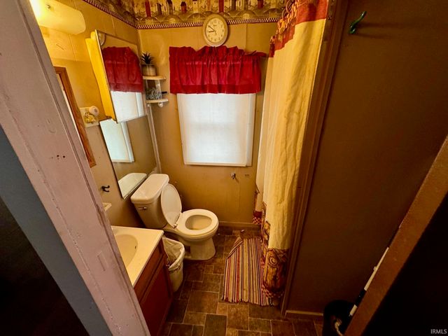 5948 N 185 W Road, Patoka, IN 47666