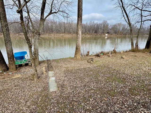 5948 N 185 W Road, Patoka, IN 47666