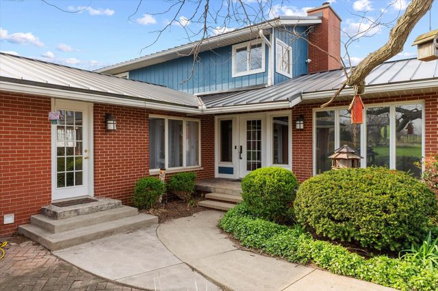 20216 Muckshaw Road, Argos, IN 46501