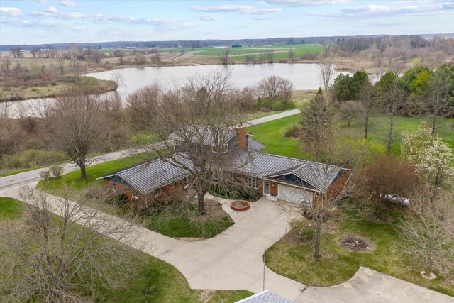 20216 Muckshaw Road, Argos, IN 46501