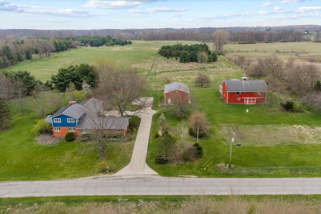 20216 Muckshaw Road, Argos, IN 46501