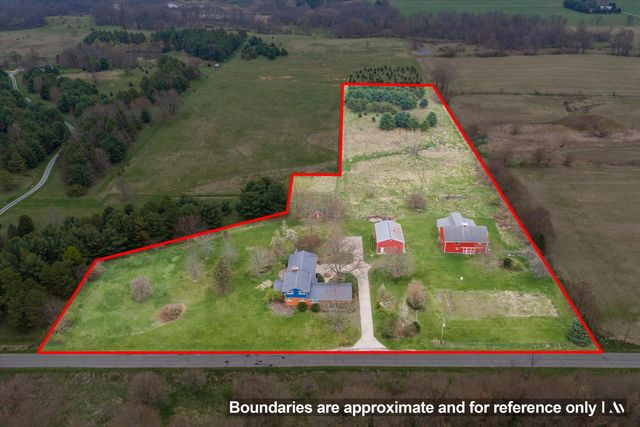 20216 Muckshaw Road, Argos, IN 46501