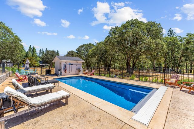 438 Murphy Creek Road, Grants Pass, OR 97527