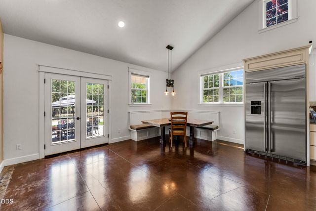 438 Murphy Creek Road, Grants Pass, OR 97527