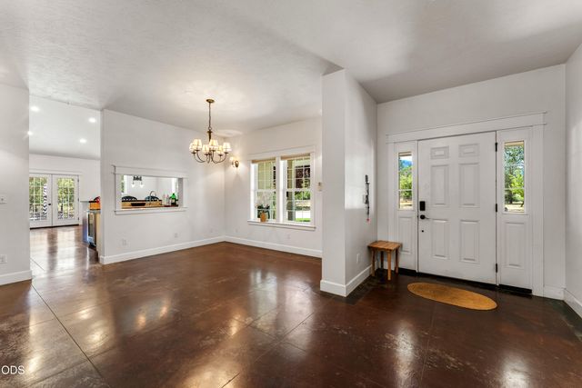 438 Murphy Creek Road, Grants Pass, OR 97527