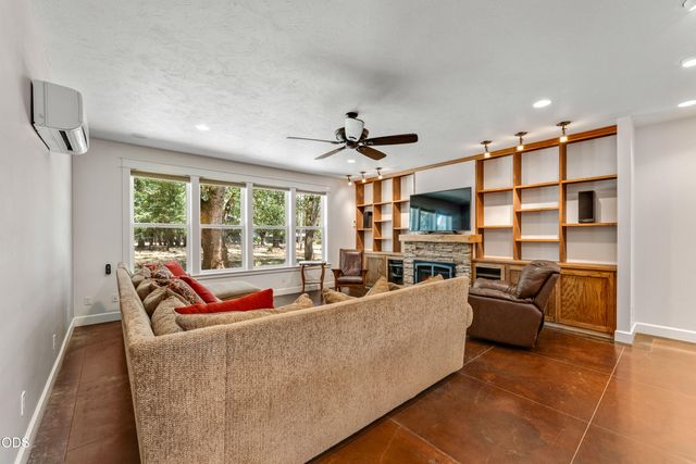 438 Murphy Creek Road, Grants Pass, OR 97527