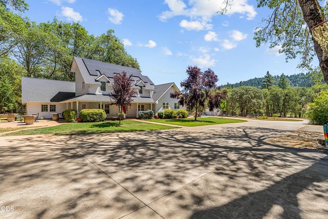 438 Murphy Creek Road, Grants Pass, OR 97527