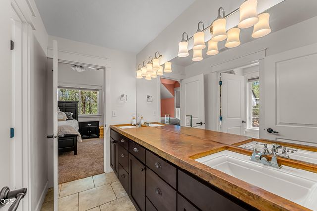 438 Murphy Creek Road, Grants Pass, OR 97527