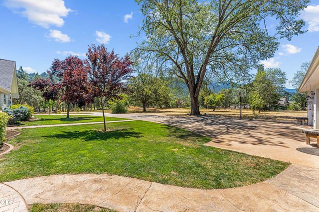 438 Murphy Creek Road, Grants Pass, OR 97527