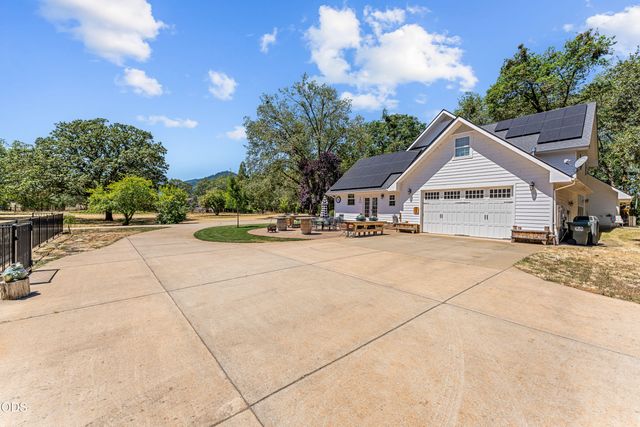 438 Murphy Creek Road, Grants Pass, OR 97527