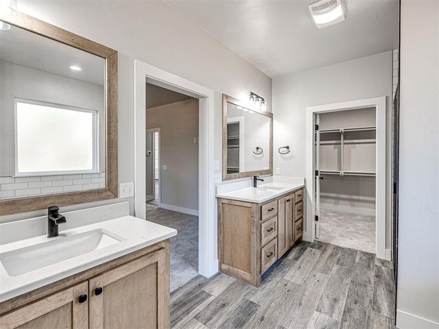 10470 Bison Way, Blanchard, OK 73010