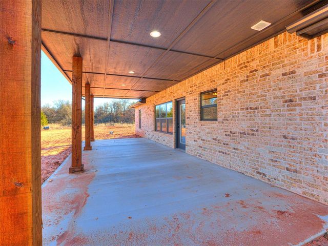 10470 Bison Way, Blanchard, OK 73010