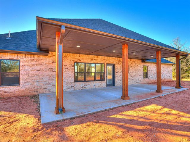 10470 Bison Way, Blanchard, OK 73010