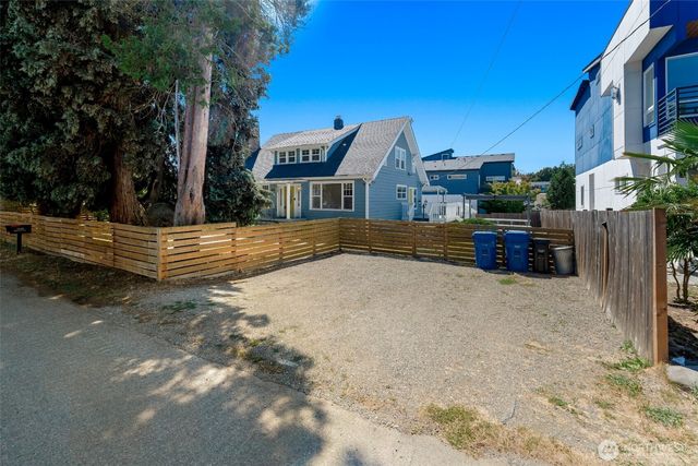 3540 S Kenyon St, Seattle, WA 98118