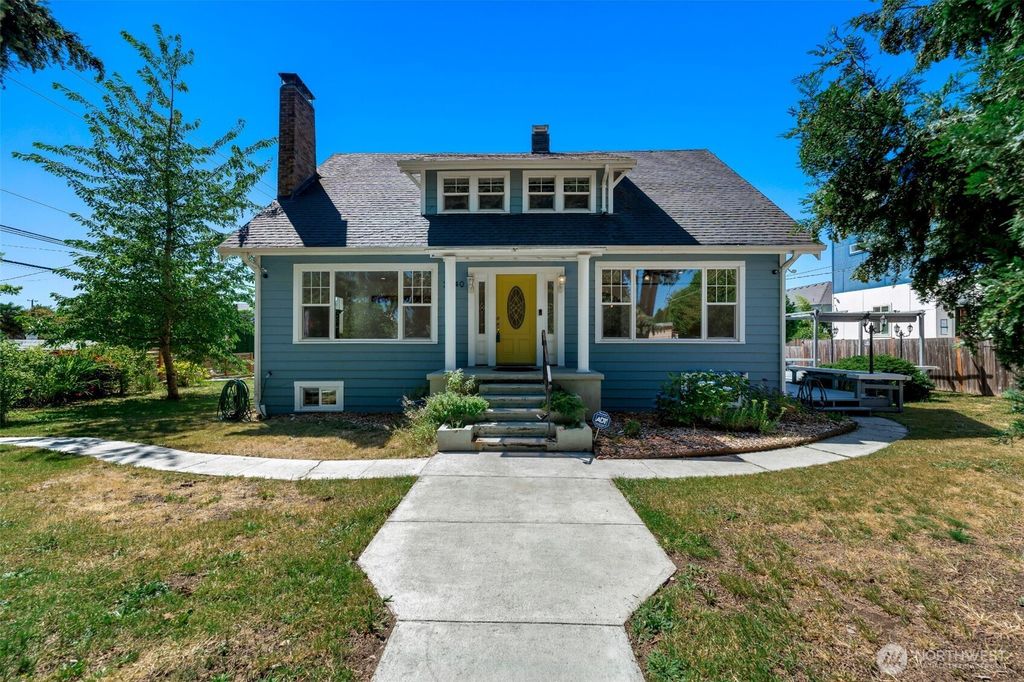 3540 S Kenyon St, Seattle, WA 98118