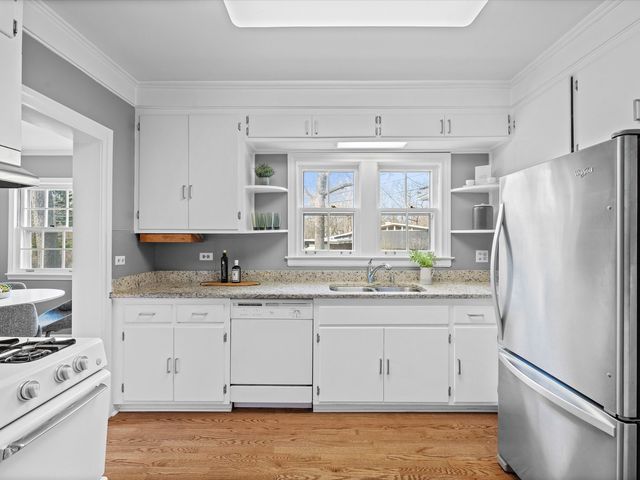 1177 Wade Street, Highland Park, IL 60035