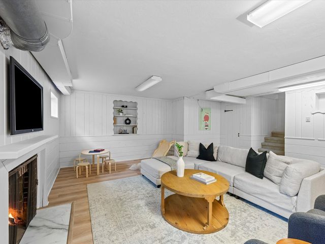 1177 Wade Street, Highland Park, IL 60035