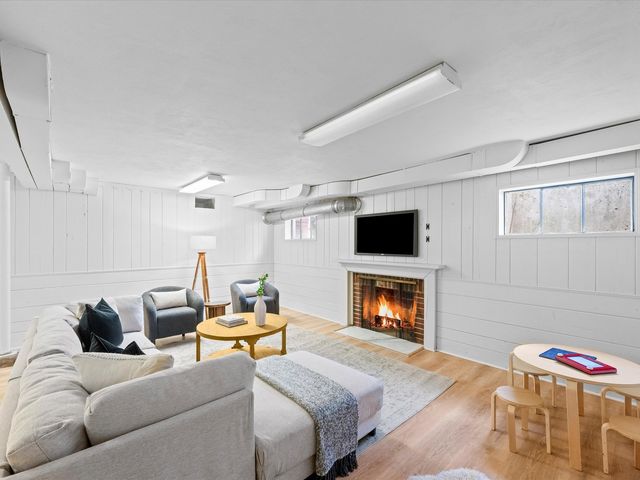 1177 Wade Street, Highland Park, IL 60035