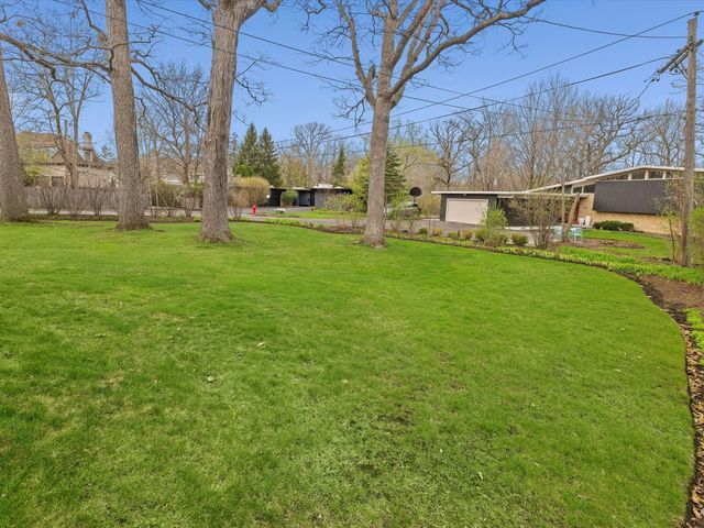 1177 Wade Street, Highland Park, IL 60035