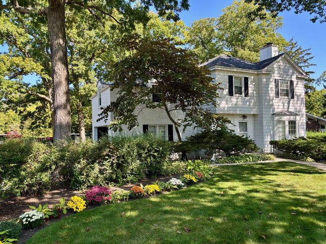 1177 Wade Street, Highland Park, IL 60035