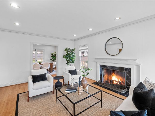 1177 Wade Street, Highland Park, IL 60035