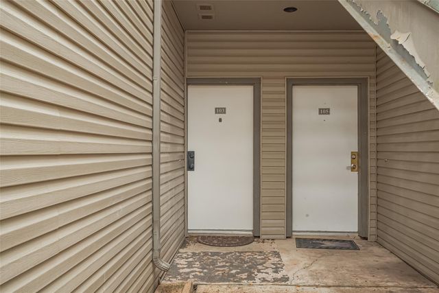 9707 Richmond Avenue 103, Houston, TX 77042