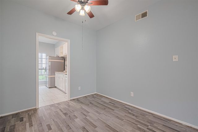 9707 Richmond Avenue 103, Houston, TX 77042