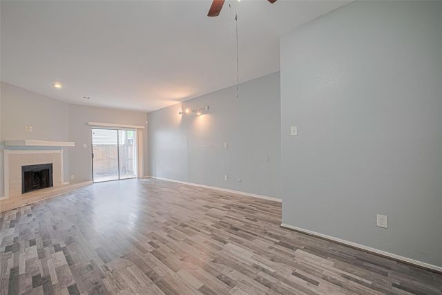 9707 Richmond Avenue 103, Houston, TX 77042