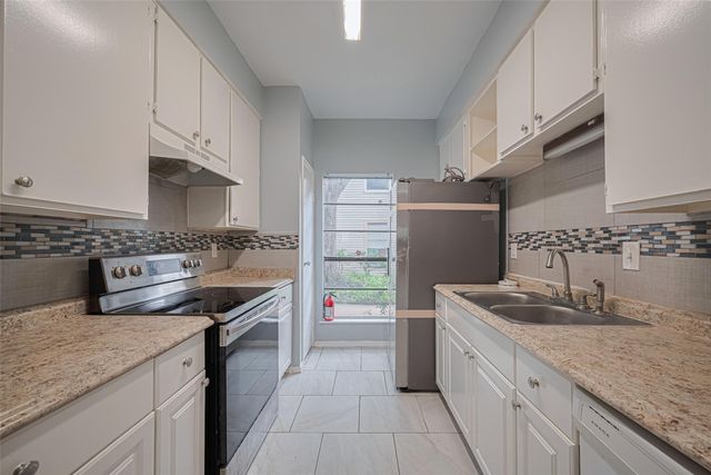 9707 Richmond Avenue 103, Houston, TX 77042