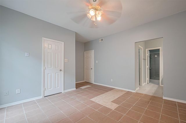 9707 Richmond Avenue 103, Houston, TX 77042