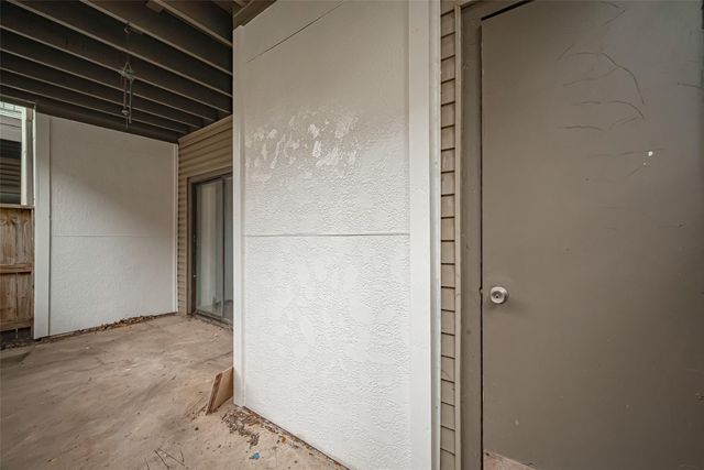 9707 Richmond Avenue 103, Houston, TX 77042