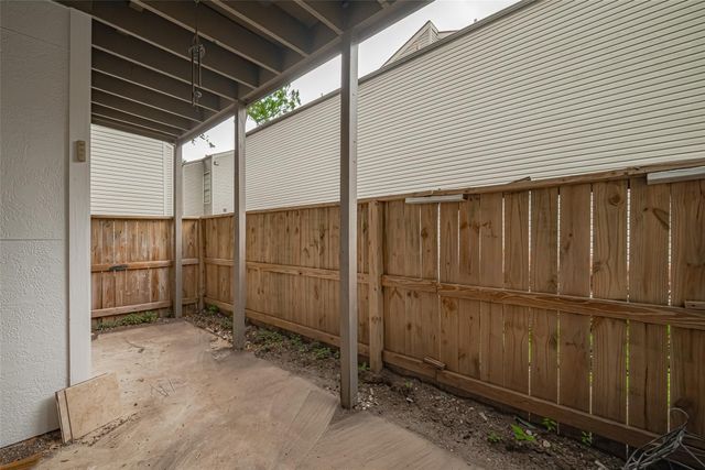 9707 Richmond Avenue 103, Houston, TX 77042