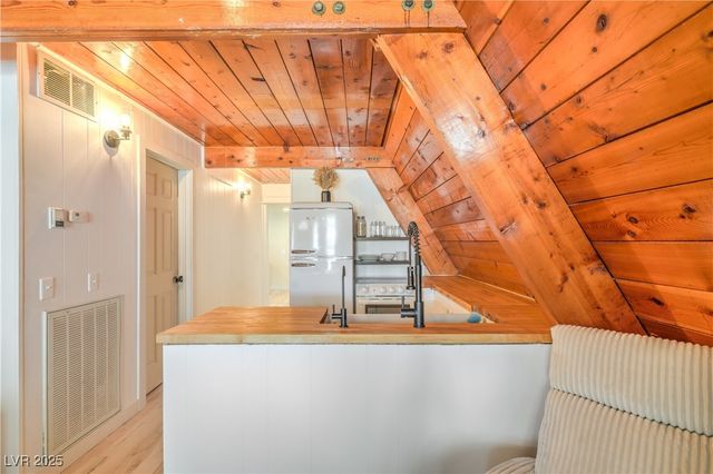 710 Cooper Street, Overton, NV 89040