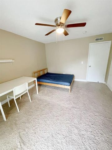 14402 REUTER STRASSE CIRCLE 223, Tampa, FL 33613