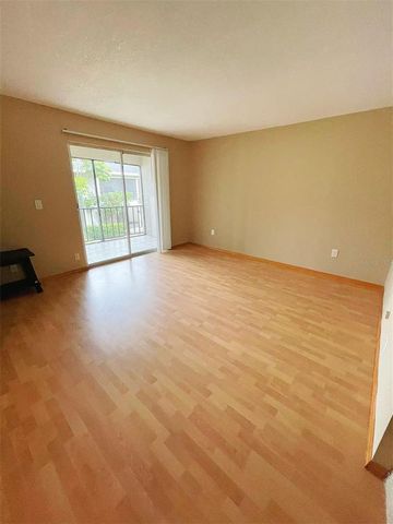 14402 REUTER STRASSE CIRCLE 223, Tampa, FL 33613