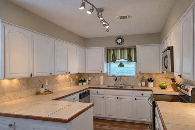 145 Cypress Road, Livingston, TX 77351