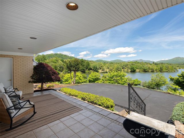 7 Glen Falls Road, Asheville, NC 28804