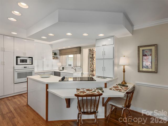 7 Glen Falls Road, Asheville, NC 28804