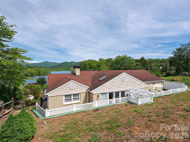 7 Glen Falls Road, Asheville, NC 28804