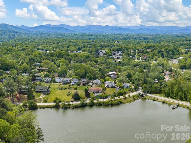 7 Glen Falls Road, Asheville, NC 28804