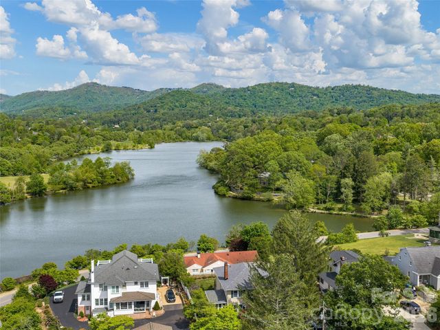 7 Glen Falls Road, Asheville, NC 28804