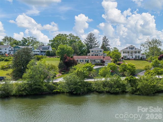 7 Glen Falls Road, Asheville, NC 28804