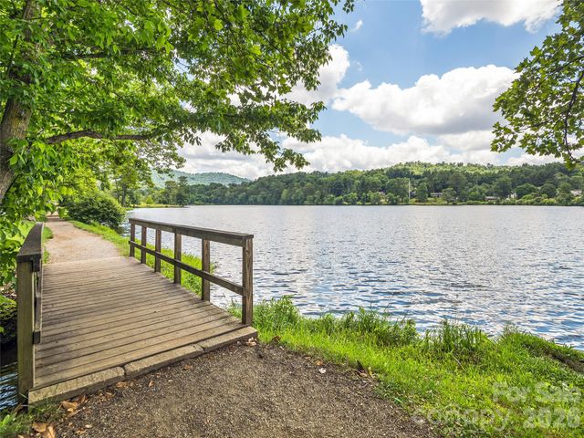 7 Glen Falls Road, Asheville, NC 28804